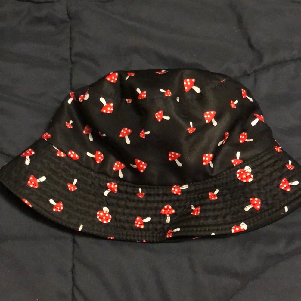 Mushroom bucket hat